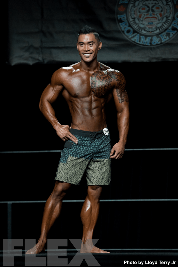 2016 IFBB Vancouver Pro: Men's Physique - Jake Alvarez