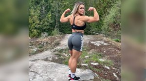 Kassandra Gillis showing her muscular back